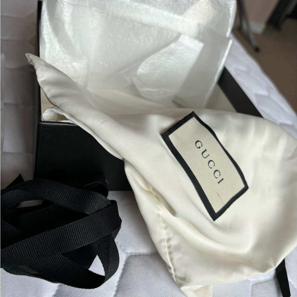 Authentic Gucci belt 400593 size 90